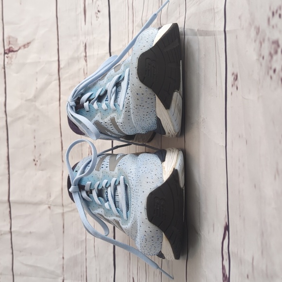 New Balance 880 sneakers, gym shoes, light blue, women's size 12 - Picture 3 of 14
